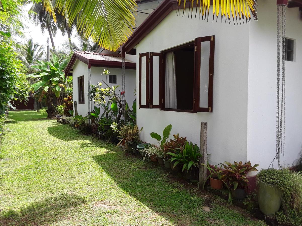 Karl Holiday Bungalow Kalutara Exterior photo